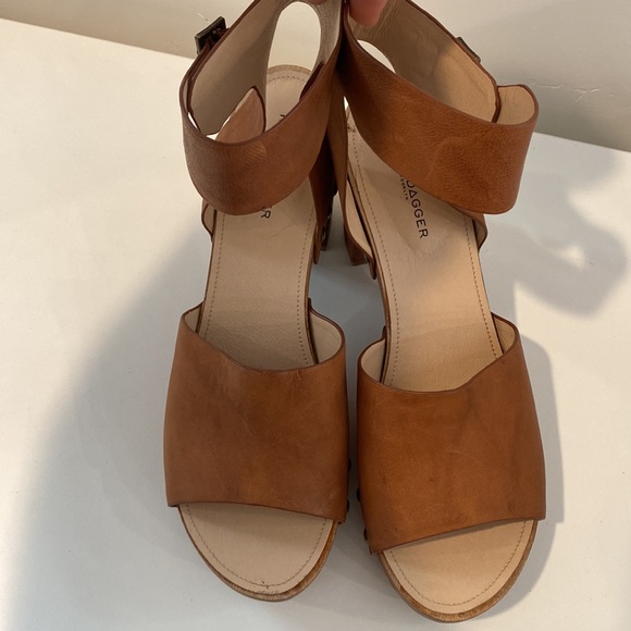 New Kelsi Dagger heel. Size 11. Distressed leather - Picture 2 of 14